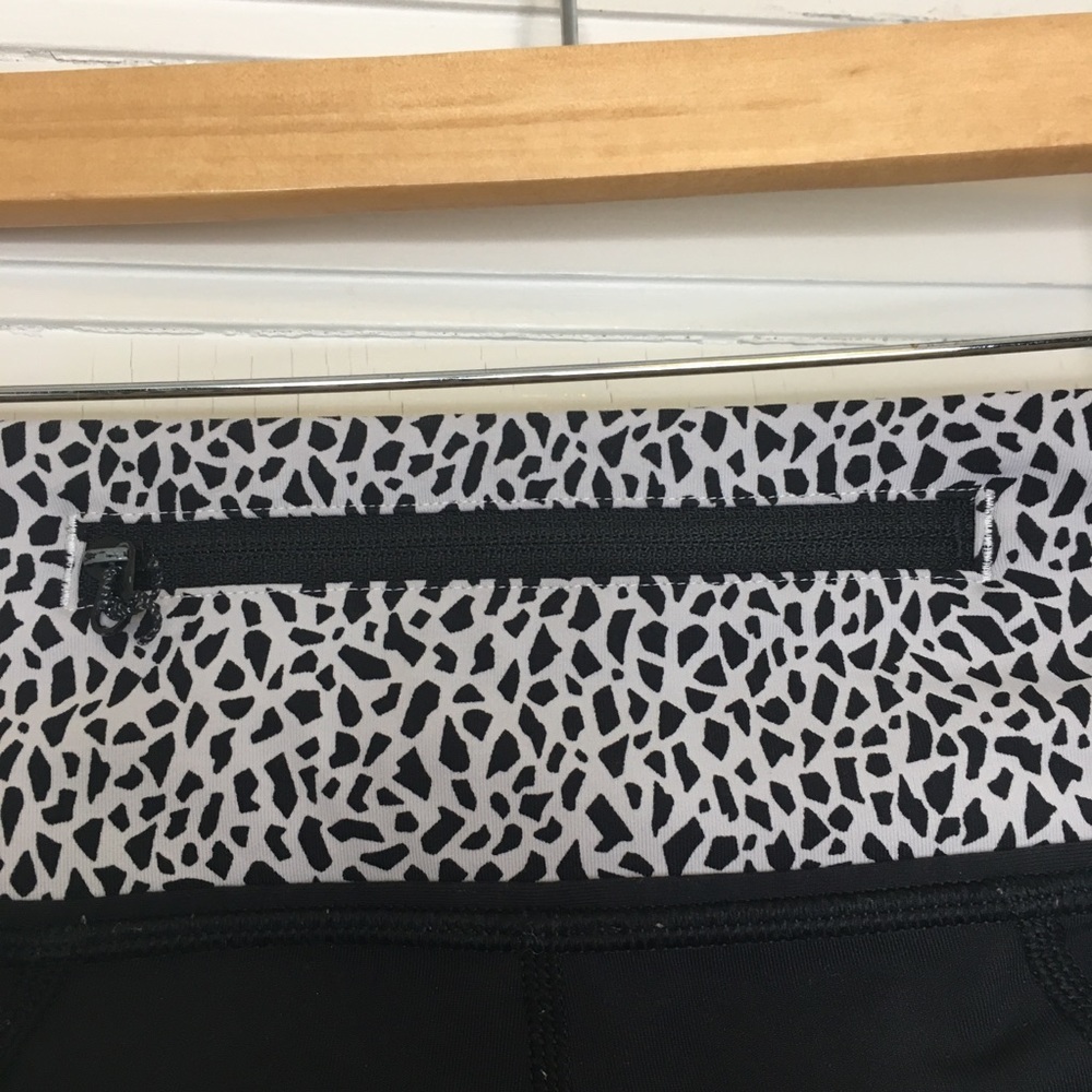 Lululemon Pace Rival Crops - Picture 7 of 9